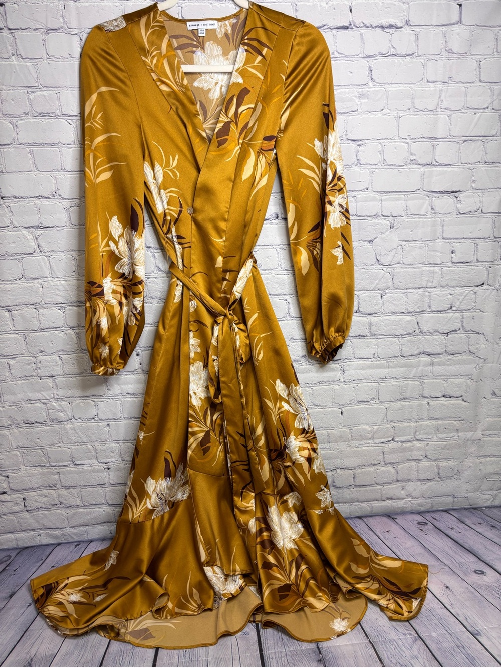 Express X Rocky Barnes Gold Floral Satin Boho Chic Belted Wrap Kimono Dress XS/S